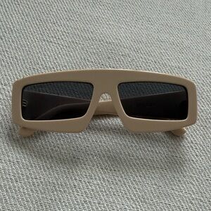 Lorwae Beige Nu Era Sunglasses